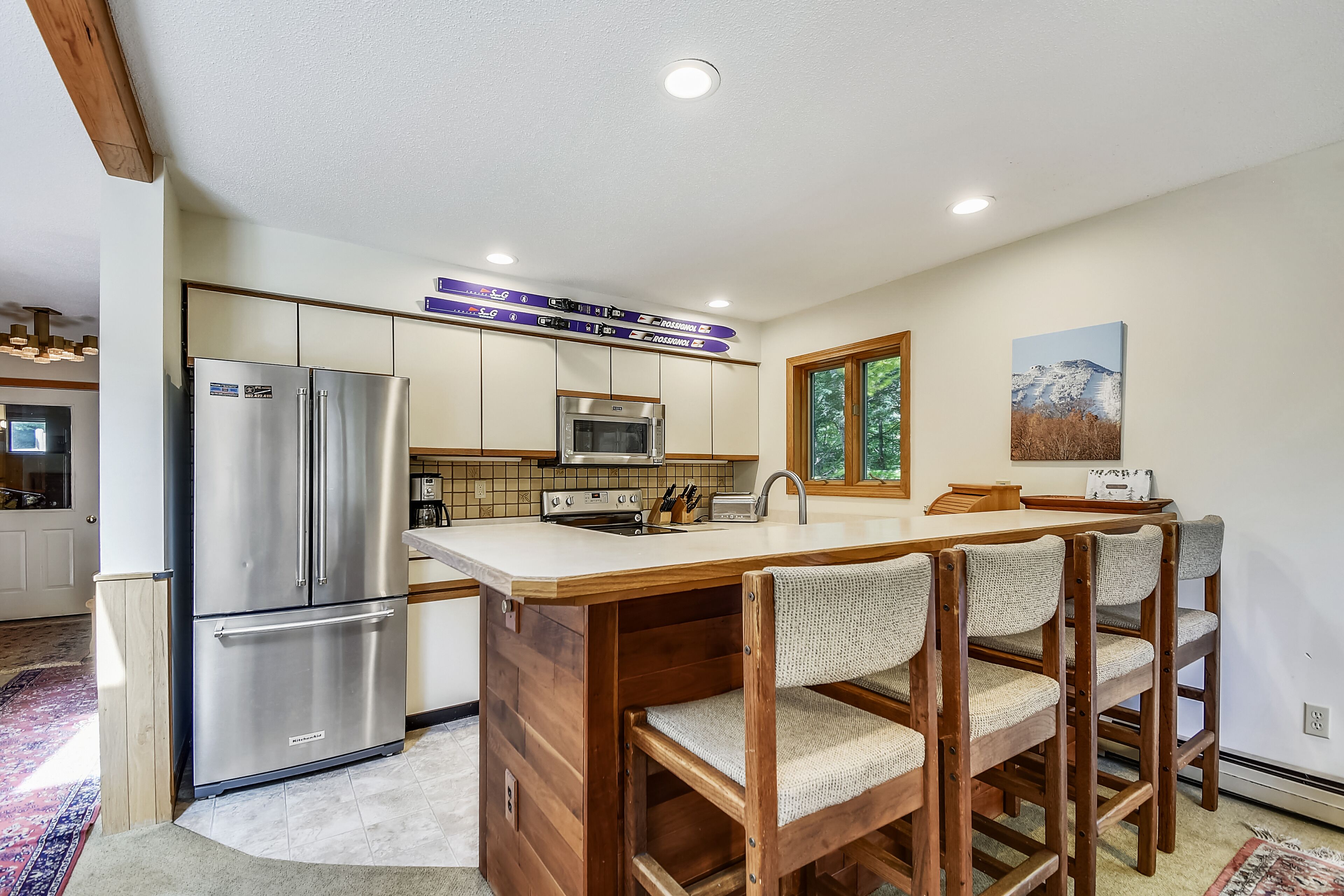 Colony Club E23 wonderful town home in the center of Killington. (please note this unit has NO AIR CONDITIONING)