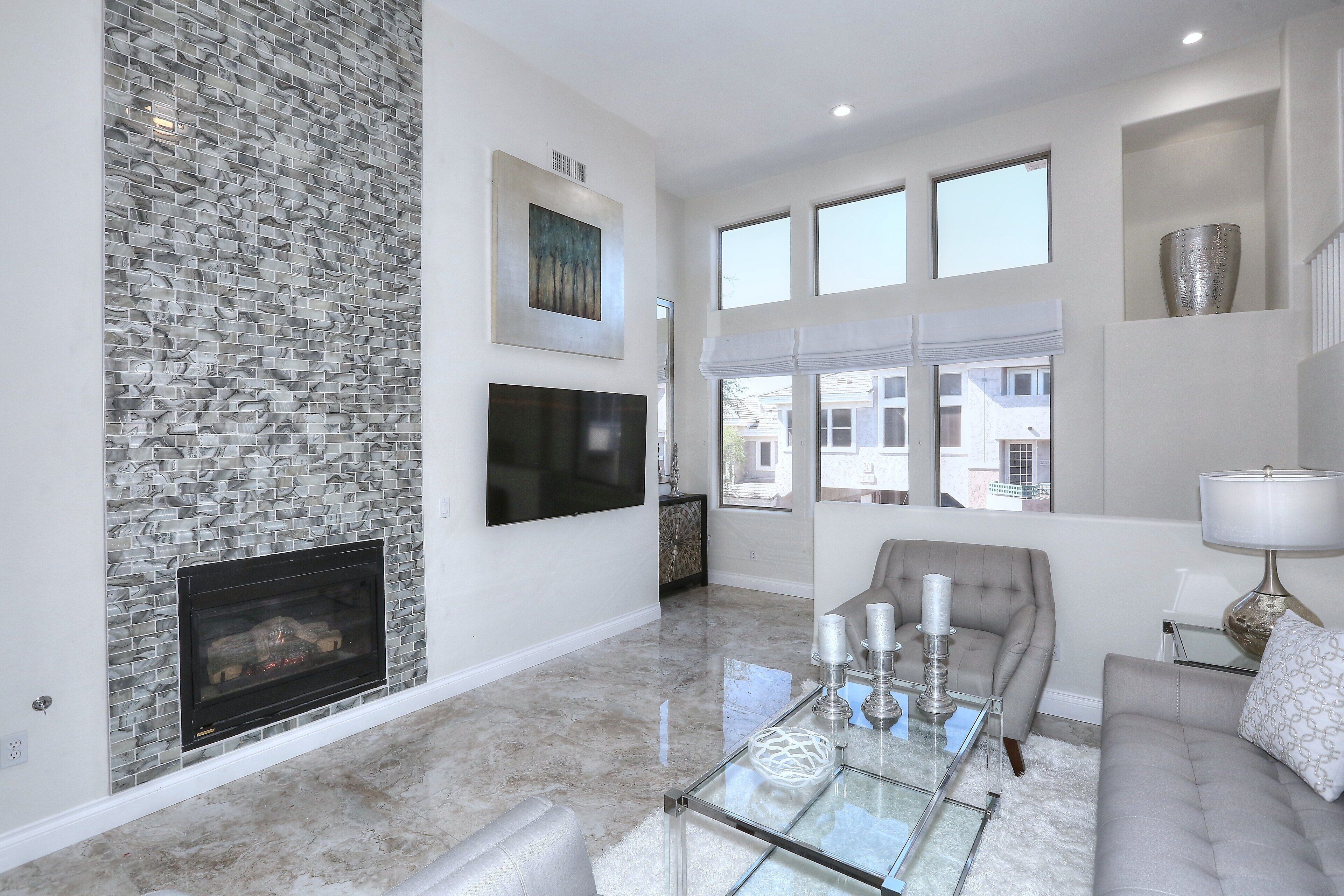 New Listing!! Elegant, Upscale, and fully renovated!