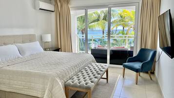 2 bedrooms, in-room safe, desk, iron/ironing board