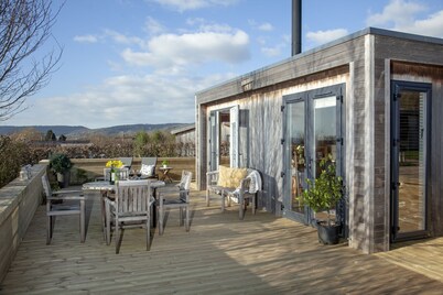 Peppers Lodge, Hot Tub, Woodburner