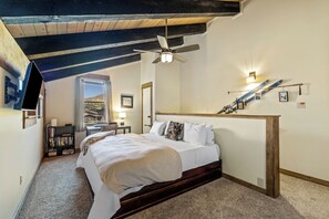 2 bedrooms, internet, bed sheets