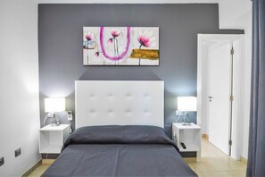 4 Schlafzimmer, Bügeleisen/Bügelbrett, WLAN, Bettwäsche