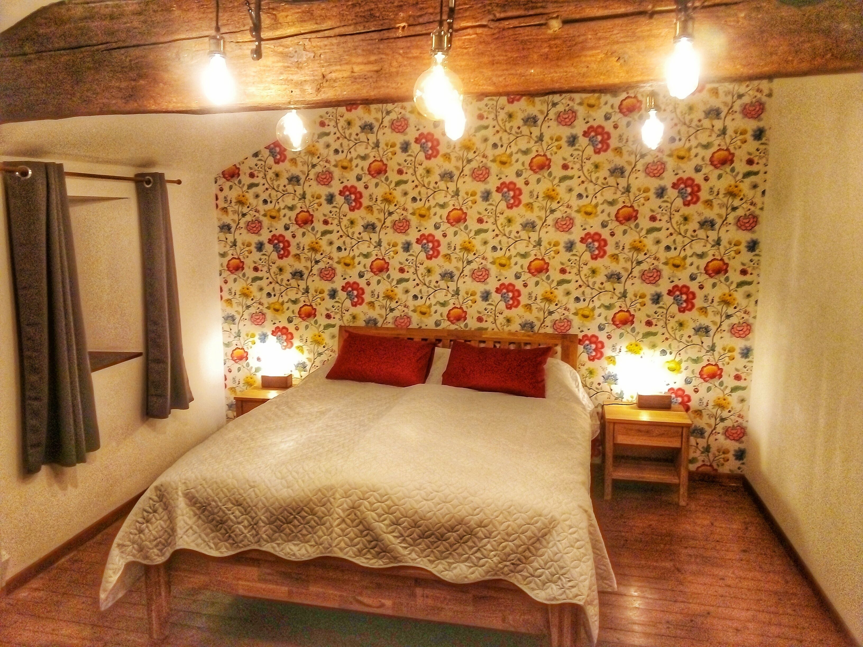 2 soverom, safe på rommet, strykejern/-brett og reiseseng for barn