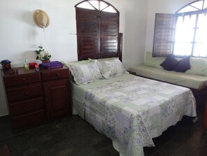 4 makuuhuonetta, ilmainen Wi-Fi, vuodevaatteet