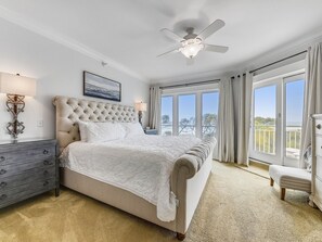 4 Schlafzimmer, Bügeleisen/Bügelbrett, Internetzugang, Bettwäsche