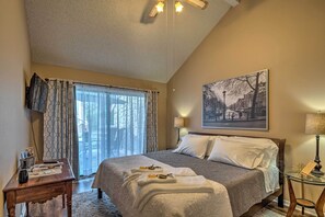 2 bedrooms, laptop workspace, iron/ironing board, internet