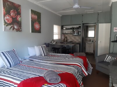 Rest4Sure Self catering unit on Route 62