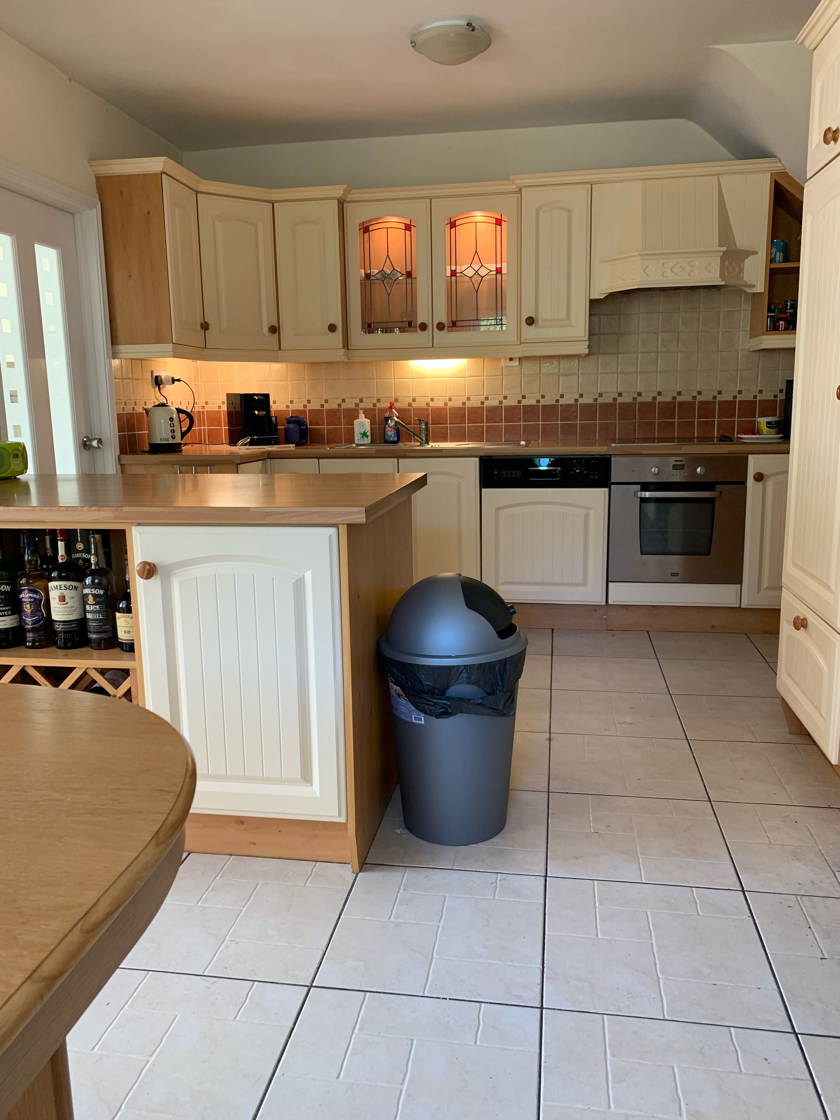 Dungloe, Wild Atlantic Way, WiFi, Walking Distance, Heckert House, Quay Road Vacation Home