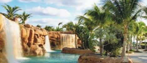 حمّام سباحة خارجي، حمّام سباحة مُدفَّأ