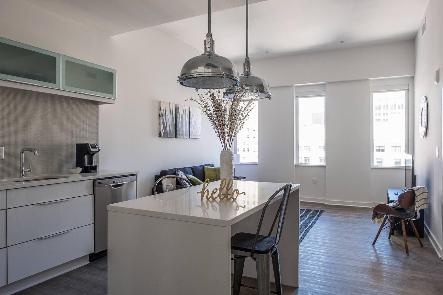 Frontdesk | 1-Bedroom Apt with City Views