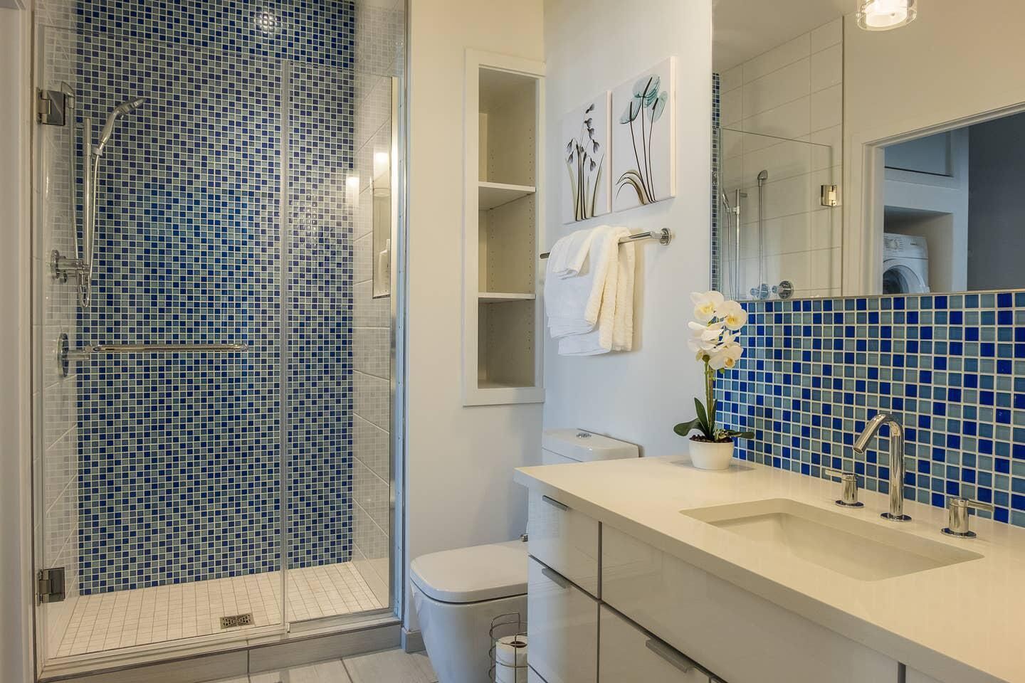 Frontdesk | 1-Bedroom Apt with City Views