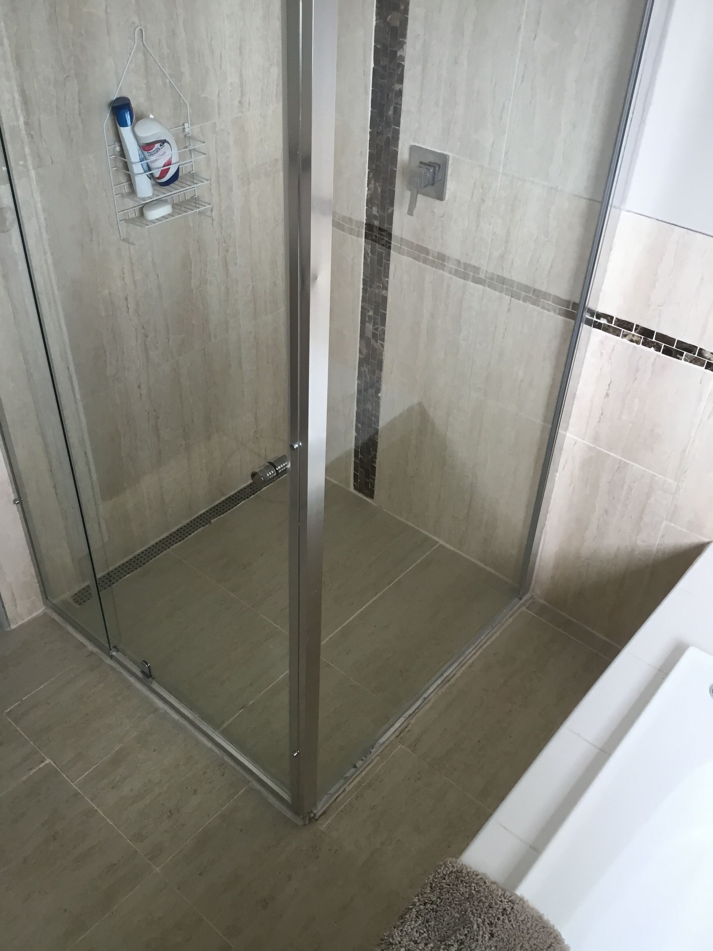 Work from home in a two bedroom self contained luxury apartment with Netflix — image 10