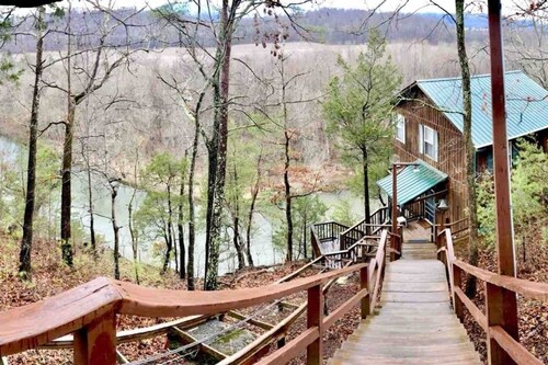 Cliffhanging Cabin over French Broad River between Hot Springs, NC and Gatlinburg Tn