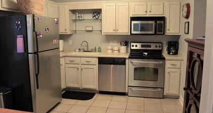 OXFORD MS Central Location - AND COMFORTS OF HOME - New on Rental Market!