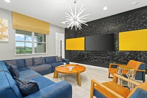 Fernseher, Kamin, Videospiele, Tischfußball