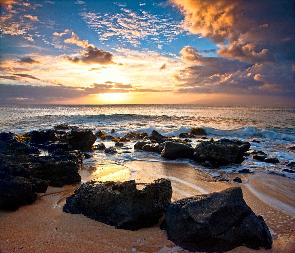 在海滩、沙滩椅 、沙滩毛巾