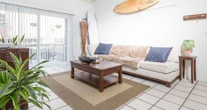 Hip, Friendly, Popular 1BD 1BA - 5 Mins to SNA Preview listing View calendar