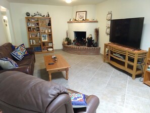 Smart TV, DVD player