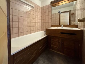 Bathroom - Apartment in Orres 1650, 6 ppl, ski-in/out, balcony, pets allowed (Les Orres)