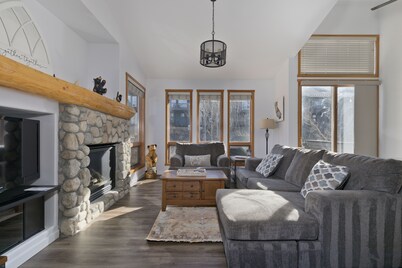 Sunny Comfort in Snowcreek V Resort