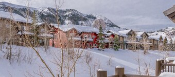 Sunny Comfort in Snowcreek V Resort