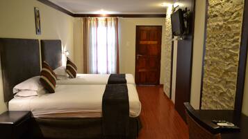 Business Room | Desk, iron/ironing board, free WiFi, bed sheets