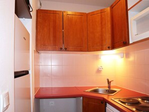 Kühlschrank, Mikrowelle, Geschirrspüler