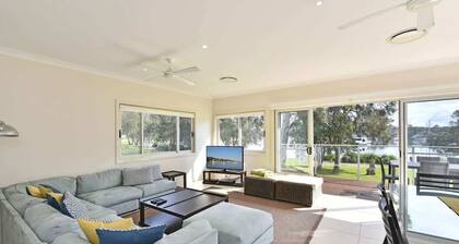 Wangi Lakehouse Cottage Lake Macquarie