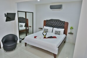10 bedrooms, in-room safe, desk, free WiFi