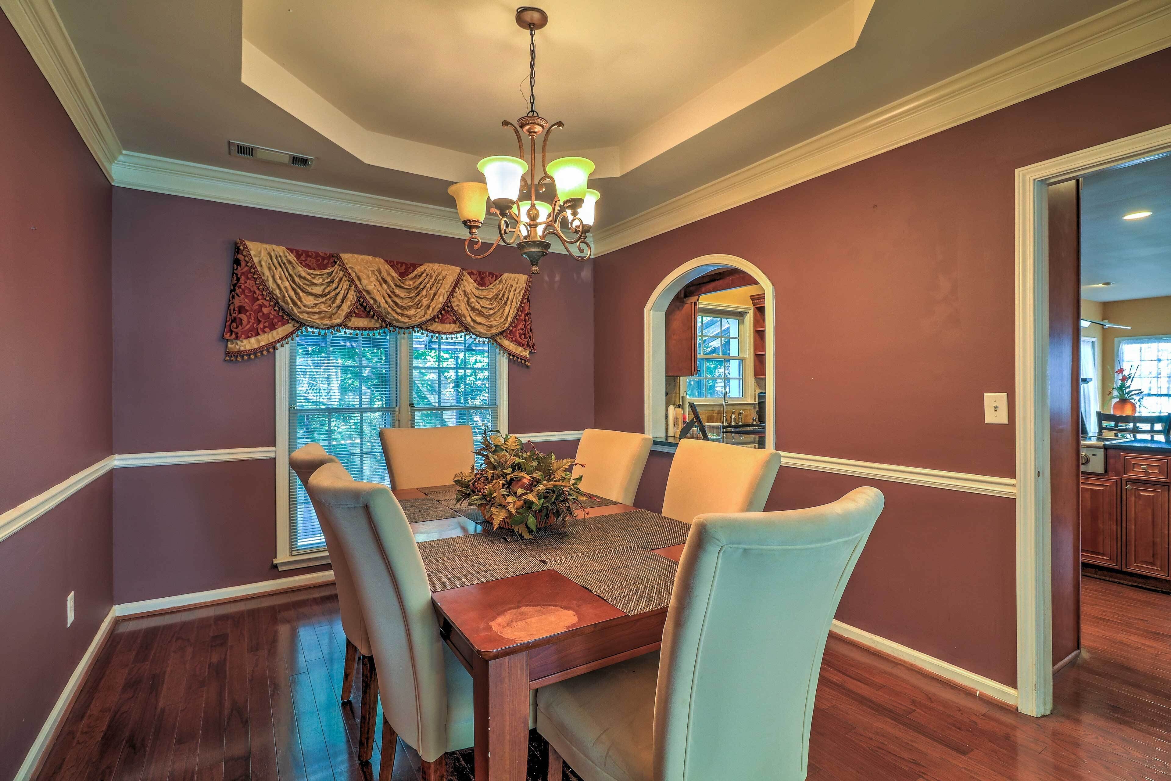 Traditional House | In-room dining