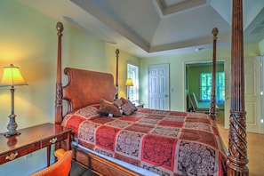 Traditional House | 4 bedrooms, individually decorated, individually furnished, free WiFi