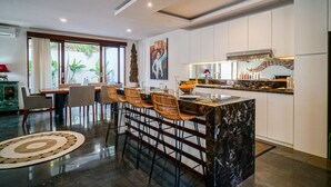 Superior Villa, 3 Bedrooms | Private kitchenette | Fridge, stovetop, cookware/dishes/utensils - Villa Ombak C15 (Cemagi)
