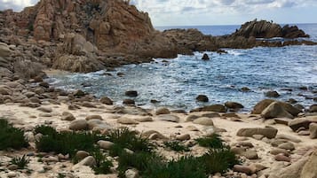 Plage à proximité, chaises longues