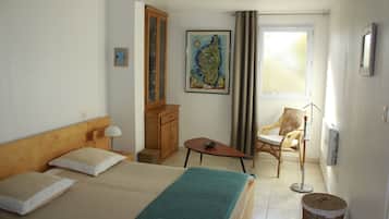 2 chambres, fer et planche Ă repasser