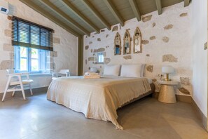 Senior Suite | Premium bedding, minibar, in-room safe, individually decorated - Tas Otel (Cesme)