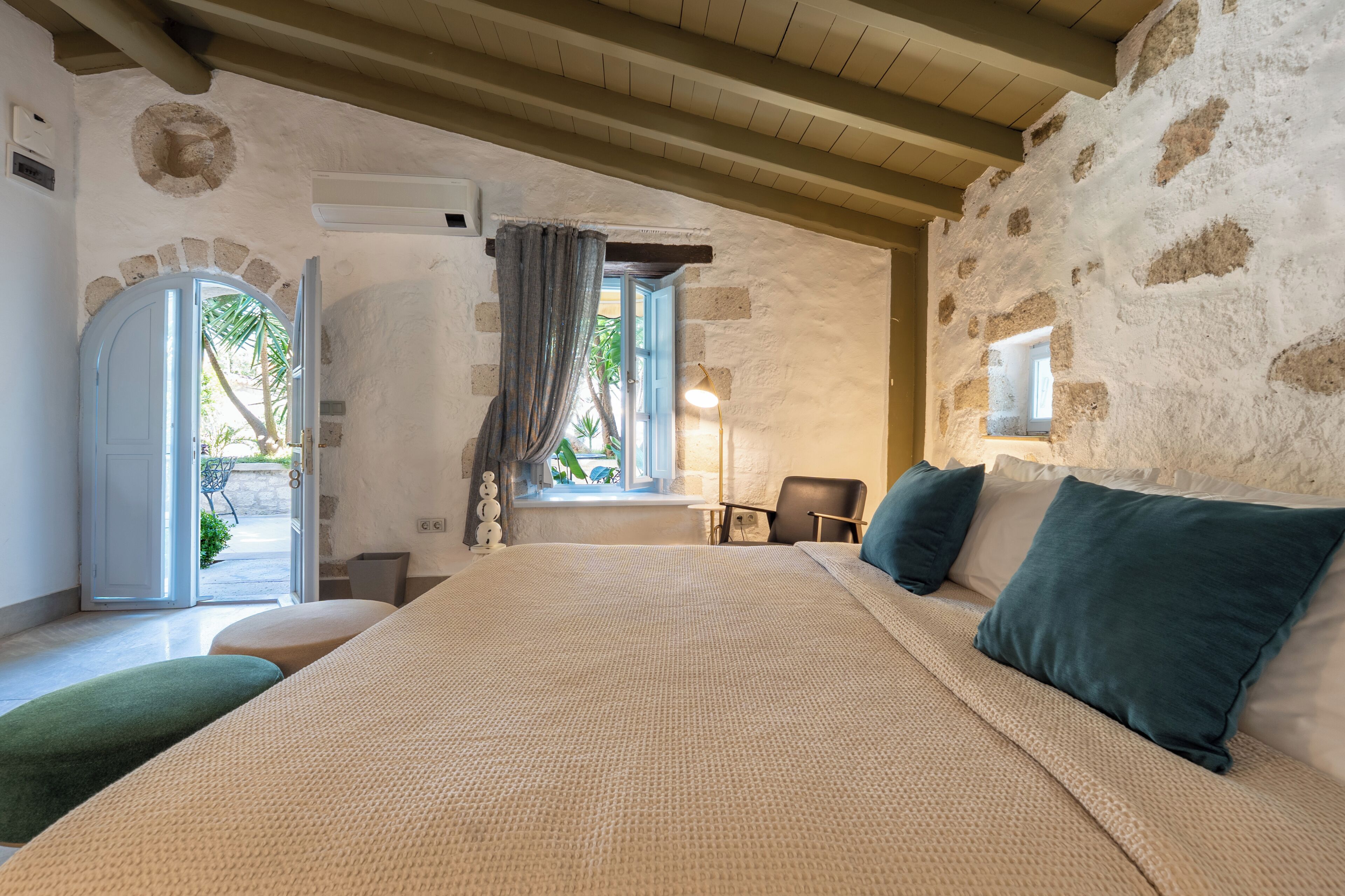 Suíte sênior | Roupas de cama premium, frigobar, cofres nos quartos