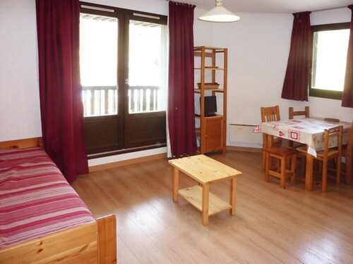 Studio idolâtrable aux Orres pour 4, accès pistes, balcon