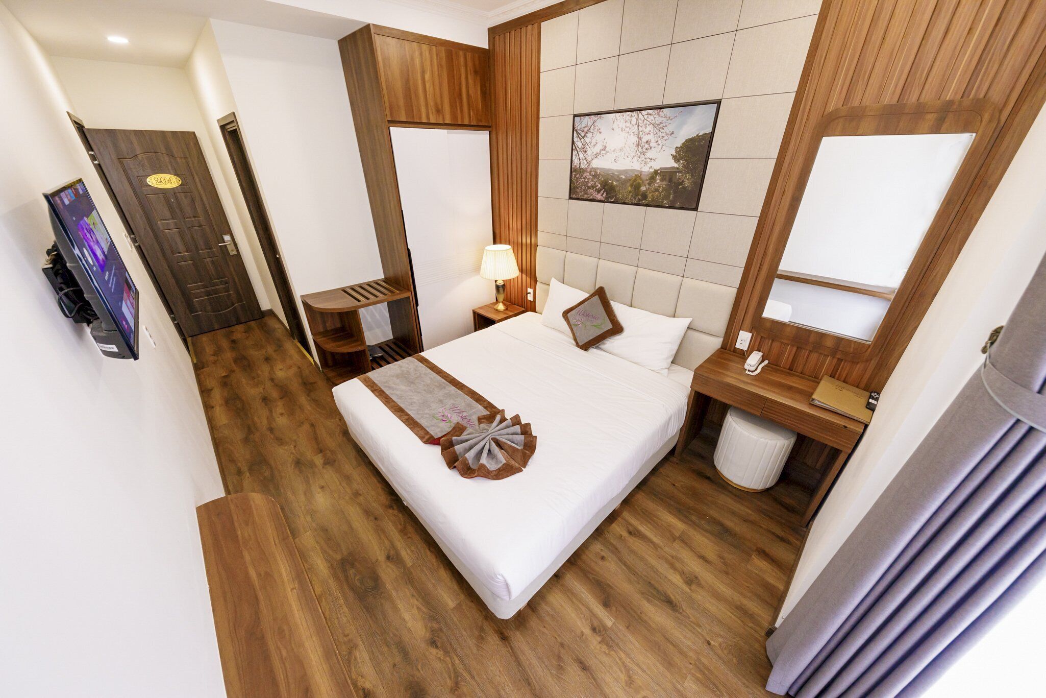 luxury double room | premium bedding, select comfort beds, free minibar