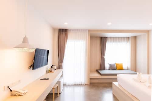 Panoramic Double Room | Living area | LCD TV