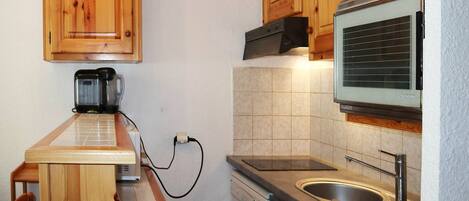 Micro-ondes, four, lave-vaisselle