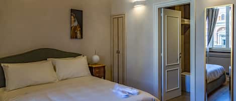 Basic Room (Dei Cavalieri) | Frette Italian sheets, premium bedding, down comforters