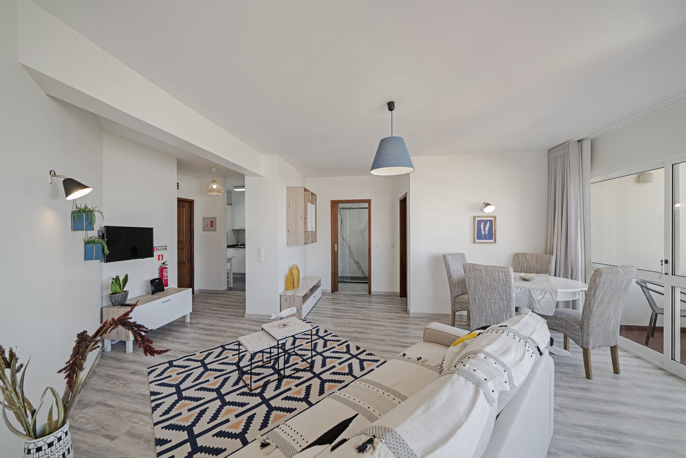 Com vista para a baía do Funchal, Alegria I