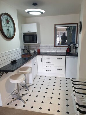 Unclassified image, 5 of 10, button - Tui2 - Studio (Macandrew Bay)