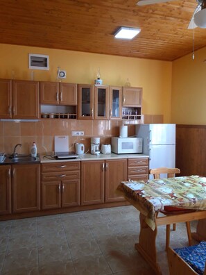 Fridge, microwave, coffee/tea maker, toaster