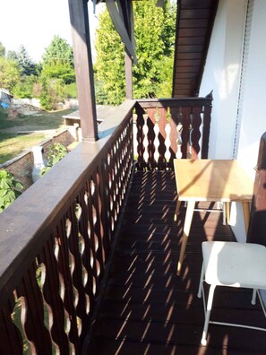 Property grounds - Holiday apartment with wifi and air conditioning (Balatonszemes)
