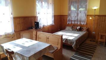 2 Schlafzimmer, Bügeleisen/Bügelbrett, Internetzugang