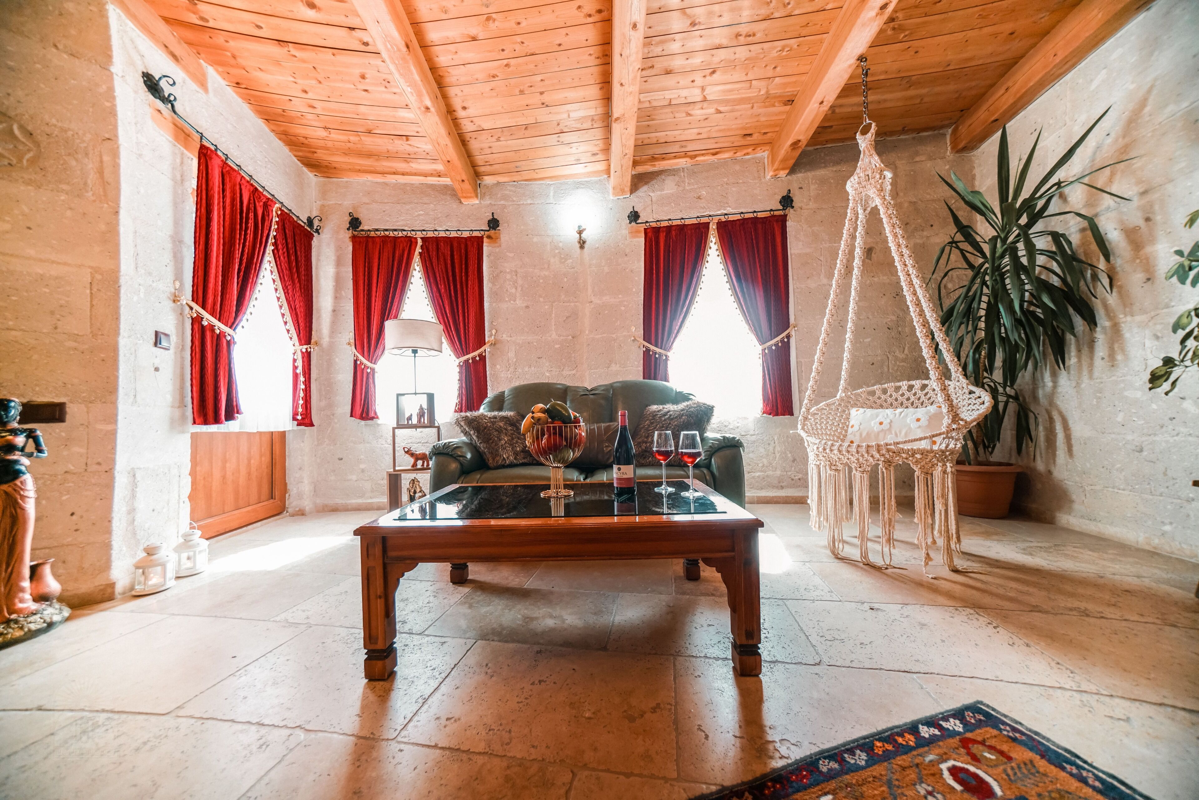 Photo - Zeus Cave Suites