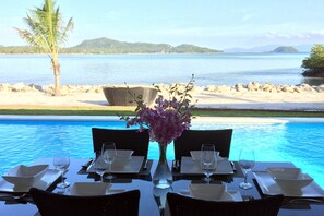 Outdoor dining - Bliss Villas (Ko Pha-ngan)