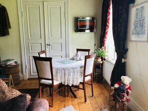 Apartment | Private kitchen | Fridge, microwave, oven, stovetop - 2-bed Apartment Overlooking the River (Avesta)