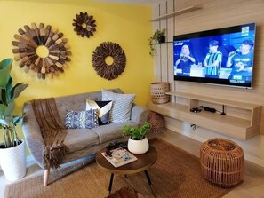 Smart TV de 55 pulgadas con canales por satélite, una televisión